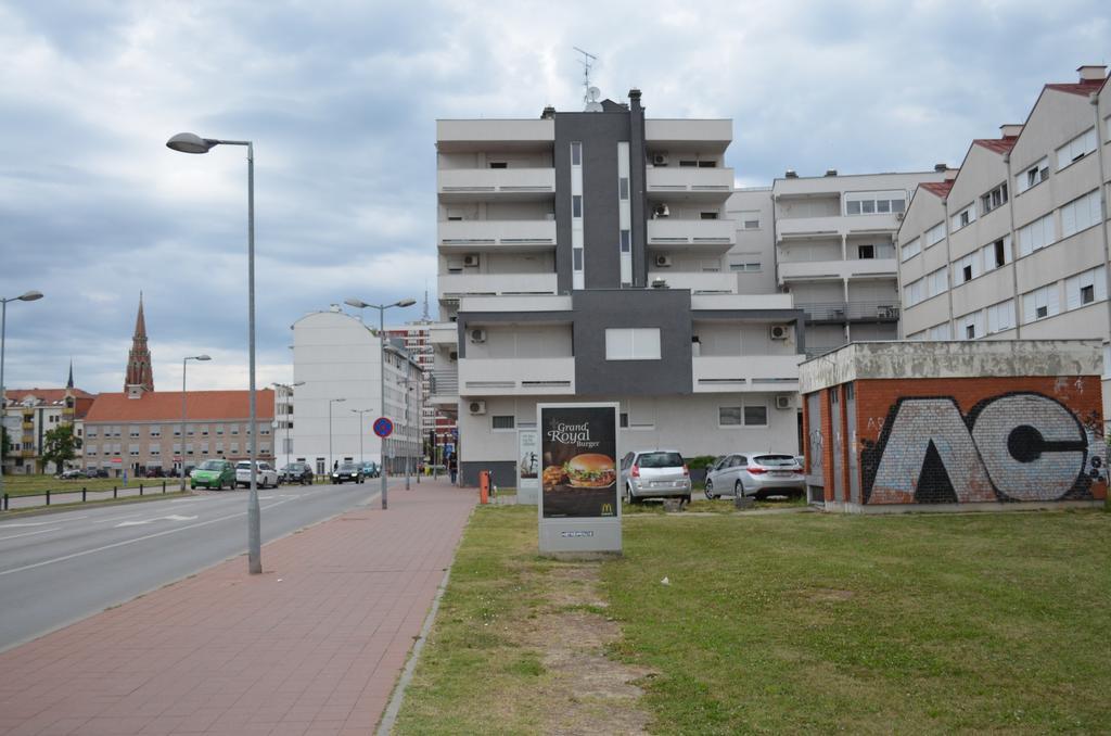 Apartment Viktor,Parking Osijek Ruang foto
