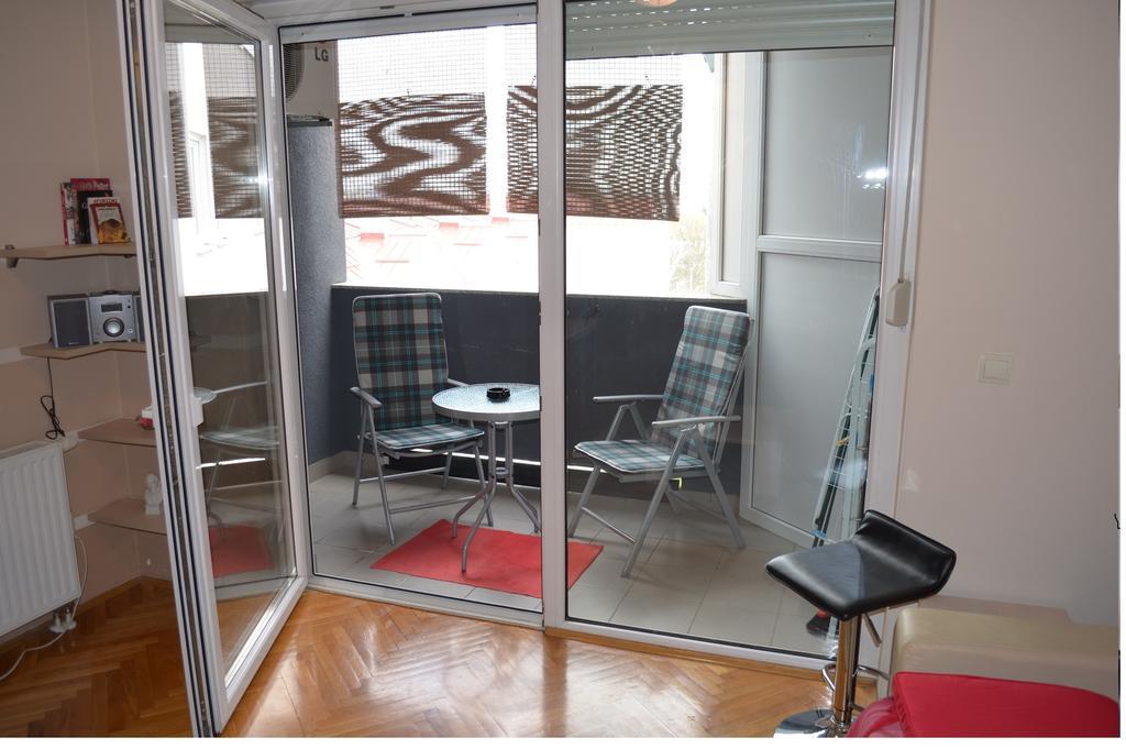 Apartment Viktor,Parking Osijek Ruang foto