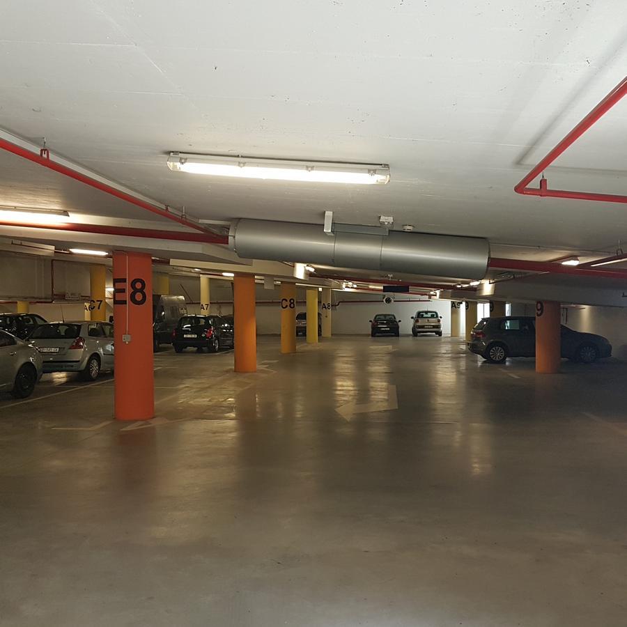 Apartment Viktor,Parking Osijek Bagian luar foto